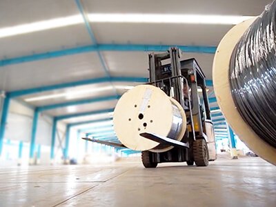 fiber cable drum loading in warehouse